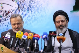 سرپرست حجاج ایرانی:

حقوق شهدای منا و مسجدالحرام را هیچ‌گاه فراموش نمی‌کنیم 8
