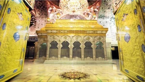 صبح امروز؛
مرقد مطهر حرم سیدالشهدا در کربلا غبارروبی و عطر افشانی شد