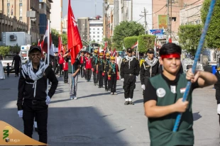 حرکت دسته عزاداری انجمن پیشاهنگى الکفیل برای چهارمین سال متوالی

 6