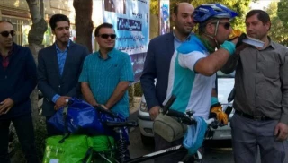 یک دوچرخه سوار از بناب تا کربلا رکاب می‌زند
