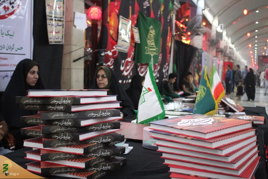 بازدید نماینده بعثه رهبری از نمایشگاه واقعه عاشورا در بین‌الحرمین کربلا 11