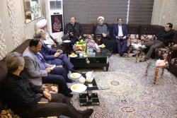 دیدار معاون سازمان حج با نماینده بعثه رهبری در عراق

 2