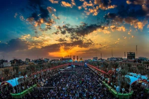 رونمایی از بزرگترین ماکت پیاده روی اربعین حسینی در برج آزادی