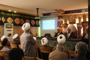 توجه به آموزش زائران اربعین بسیار ضروری است