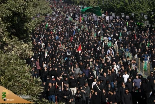 همزمان با کاروان پیاده روی اربعین حسینی؛

پیاده روی جاماندگان اربعین حسینی در تهران به سمت کربلای ایران برگزار شد 7