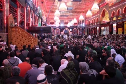 برنامه‌ سخنرانی بعثه رهبری در حرم حسینی آغاز شد/تصاویر
 2