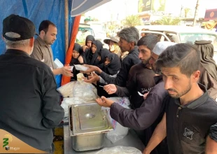 بازدید رئیس سازمان حج و زیارت از طبخ غذا درآشپزخانه های مرکزی این سازمان برای زائران اربعین 7