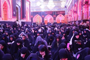 دعای کمیل زائران ایرانی در آخرین هفته ماه صفر برگزار شد