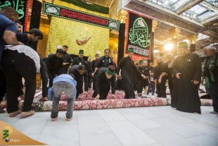 غبارروبی و مفروش کردن صحن مطهر حرم عباسی/گزارش تصویری 2