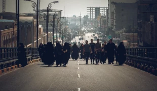 حضور خیل عظیم زائران عزادار در نجف اشرف/تصاویر 4