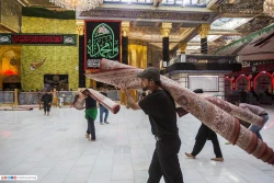 غبارروبی و مفروش نمودن صحن مطهر حضرت ابوالفضل العباس(ع) 4