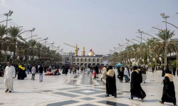برافراشته شدن پرچم سرخ بر فراز مرقد مطهر حرمین 2