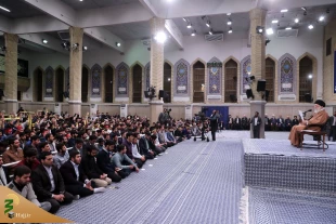 درآستانه‌ی روز ملی مبارزه با استکبار جهانی و روز دانش‌آموز برگزار شد؛

دیدار دانش‌آموزان و دانشجویان با رهبر انقلاب 4