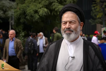 حضور نماینده ولی فقیه در امور حج وزیارت در جمع راهپیمایان یوم الله ١٣ آبان 22