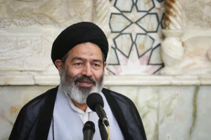 عزت درتسلیم بودن انسان در مقابل حق است