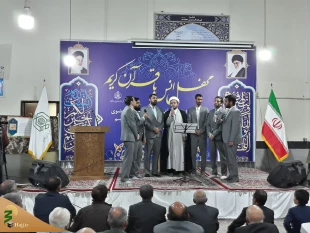 نماینده مردم مشهد در مجلس شورای اسلامی: 


تنها راه نجات کشور، انس با قرآن و اهل بیت (ع) است 
 2