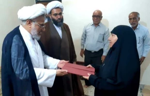 حضور امام جمعه بندرعباس در منزل مرحوم مومنی نسب 2