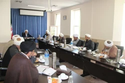 در جلسه هم اندیشی بعثه رهبری با مدیر حوزه علمیه قزوین مطرح شد؛

تاکید بر جذب روحانیان کاروان‌های آذری زبان در استان قزوین 2