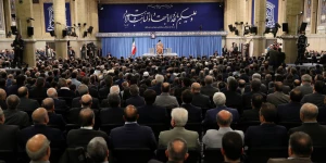 دشمن را در همه عرصه‌ها عقب زدیم؛ در جنگ اقتصادی نیز عقب خواهیم زد
