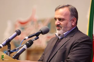 رئیس سازمان حج و زیارت:

تفکر بسیجی برای مردم خود آرامش، آسایش و امنیت را به بار می آورد 6