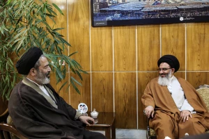 دیدار نماینده رهبر معظم انقلاب در سوریه با سرپرست حجاج ایرانی