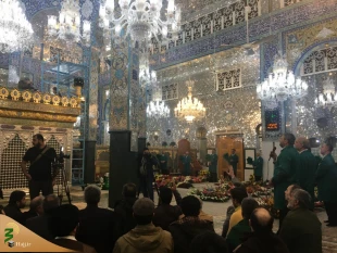 گل آرایی حرم مطهر حضرت زینب (س) + گزارش تصویری 6