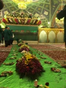 گل آرایی حرم مطهر حضرت زینب (س) + گزارش تصویری 9