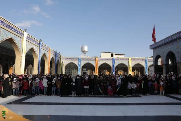تعویض پرچم گنبد حرم حضرت زینب(س) 9
