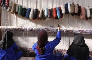 بافت ۹۳ تخته فرش برای اهدا به ستاد بازسازی عتبات عالیات