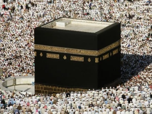 نگاهی به تاریخ وجوب حج