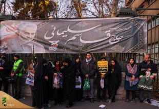 اقامه نماز بر پیکر شهید سپهبد قاسم سلیمانی و یاران مجاهد او به امامت رهبر انقلاب 6