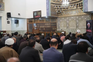تواضع  و تعبد حاج قاسم زبانزد همگان بود
