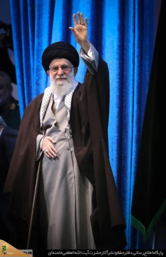 نمازجمعه تهران  به امامت مقام معظم رهبری 
 10