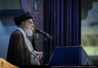 نمازجمعه تهران  به امامت مقام معظم رهبری 
 16