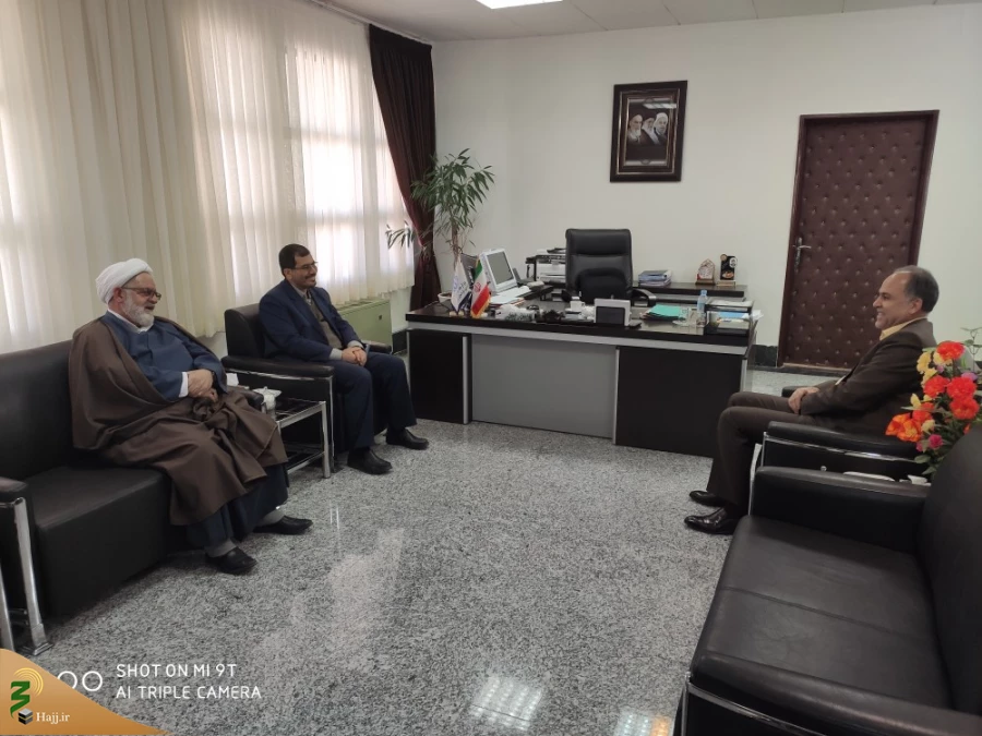 دیدار مسئول دفتر نمایدگی بعثه مقام معظم رهبری با معاونت سیاسی و امنیتی خراسان جنوبی  2