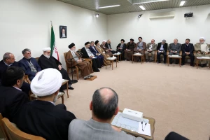 رهبر انقلاب در دیدار مسئولان حج:

انعکاس مبانی سیاسی نظام جمهوری اسلامی و تبیین سخن نو برای دنیا از کارهای مهم و لازم در حج است