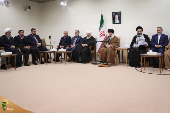 دیدار مسئولان و دست‌اندرکاران حج با رهبر معظم انقلاب
 14