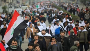تظاهرات میلیونی عراقی‌ها در محکومیت اشغالگری نظامی آمریکا 5