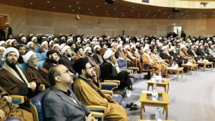 با حضور جمعی از طلاب؛


همایش ائمه جماعات حاشیه شهر مشهد برگزار شد
 6