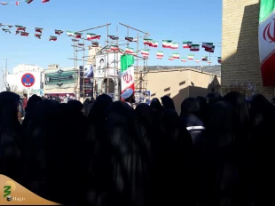 همزمان با آغاز دهه مبارک فجر؛

ویژه برنامه «روایت انقلاب» با حضور راویان بعثه رهبری کلید خورد 3