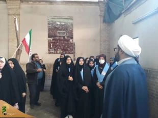 همزمان با آغاز دهه مبارک فجر؛

ویژه برنامه «روایت انقلاب» با حضور راویان بعثه رهبری کلید خورد 5