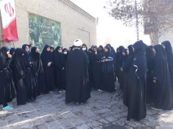 همزمان با آغاز دهه مبارک فجر؛

ویژه برنامه «روایت انقلاب» با حضور راویان بعثه رهبری کلید خورد 11