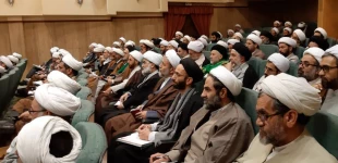 پنج دوره همایش آموزشی روحانیون و مداحان داوطلب اعزام به عتبات درمشهد برگزارشد 2