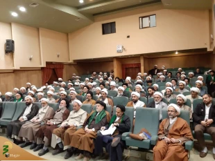 پنج دوره همایش آموزشی روحانیون و مداحان داوطلب اعزام به عتبات درمشهد برگزارشد 6