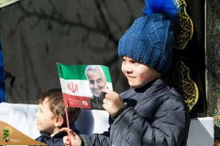 برپایی غرفه فرهنگی بعثه مقام معظم رهبری و سازمان حج درمسیر راهپیمایی 22 بهمن 8