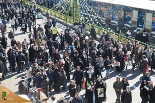 Representative of the Supreme Leader in Hajj and Pilgrimage Affairs in 22nd Bahman Rallies  4
