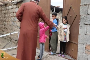 فعالیت جهادی طلاب در مقابله با کرونا؛

مدافعان دین دوشادوش جهادگران عرصه سلامت / طلابی که سفیدپوش شدند 5
