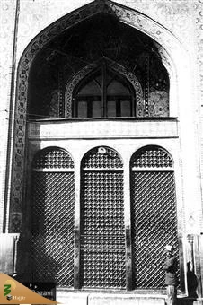 تاریخچه پنجره فولادی در صحن عتیق حرم امام رضا(ع)