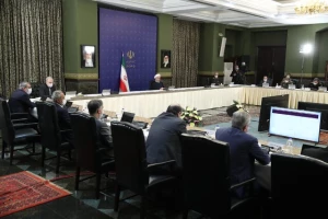 رئیس جمهور در جلسه ستاد ملی مبارزه با کرونا بیان کرد:

ادامه تعطیلی اماکن مقدس و مساجد تا نیمه اردیبهشت