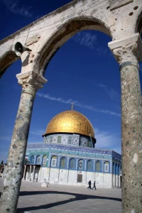 موذنی که سنت خانوادگی ۵۰۰ ساله را دنبال می‌کند